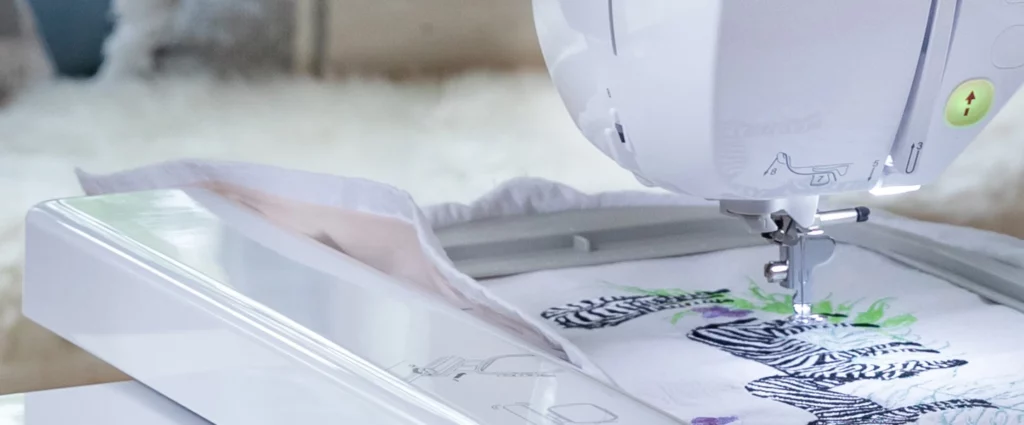 Customizable stitch options Brother Innov-Ãs NQ1700E Embroidery Machine