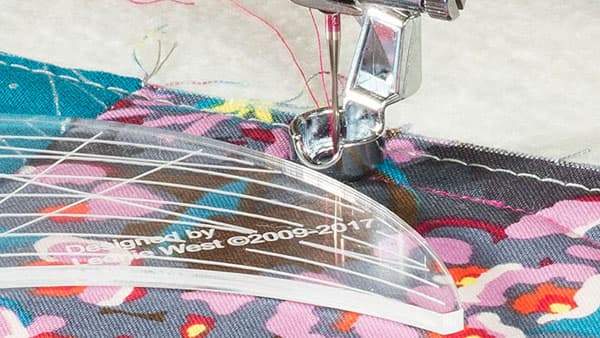 User-friendly interface Janome Horizon 9410QC Sewing Machine
