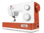 Precision control in Bernette 05 CRAFTER for detailed work
