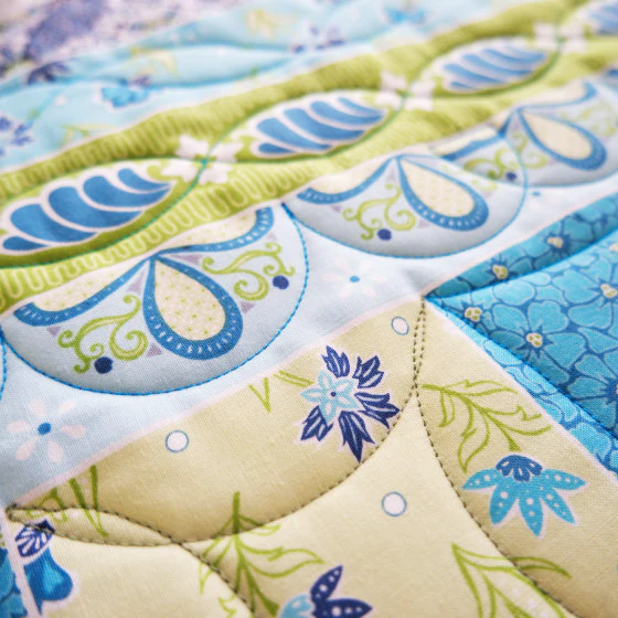Manage threads efficiently for smoother quilting experiences with Bernina Q16 PLUS