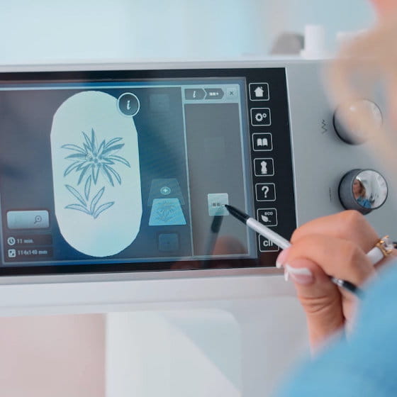Effortlessly tailor exquisite garments using the Bernina 735 Sewing Machine