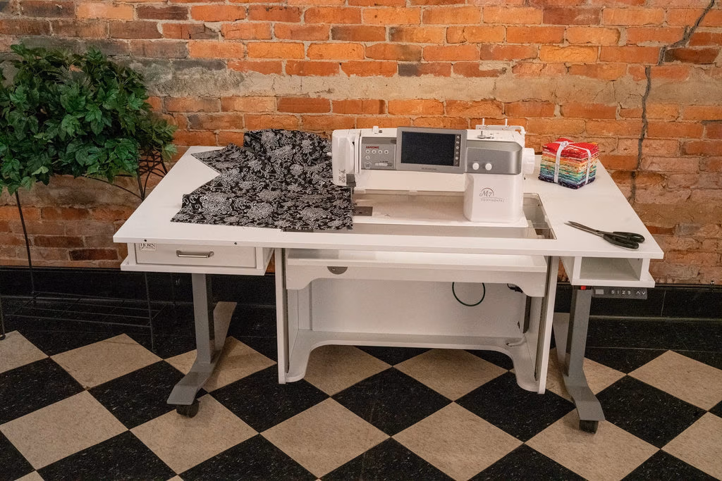 horn 9000 new heights adjustable sewing table ideal for fabric cutting