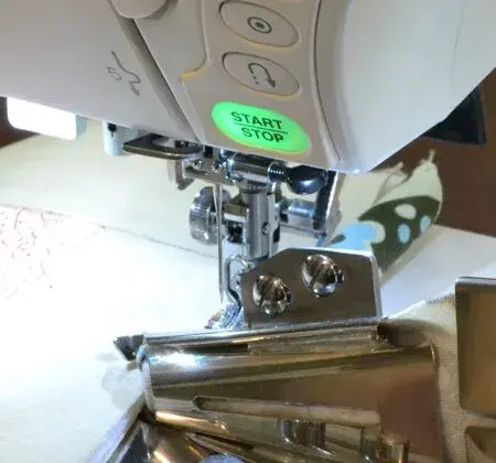Janome Quilt Binder Set 9mm for creating straight and secure quilt binding lines