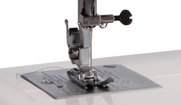 Janome 2212 mechanical sewing machine for reliable sewing performance daily
